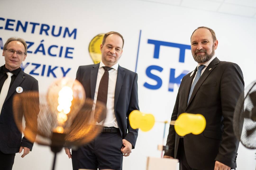 FOTO: Otvorenie Centra popularizácie fyziky, foto 1