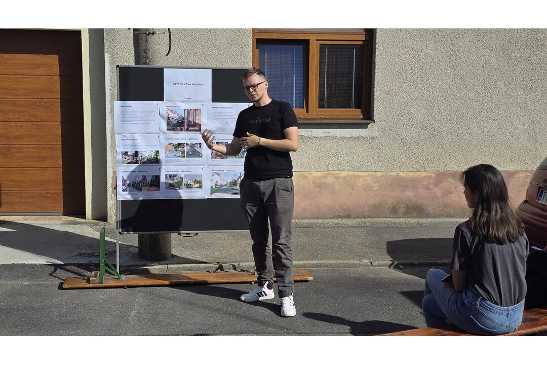 FOTO: Susedia na Pažitnej ulici spolu plánujú lepšiu budúcnosť, foto 2