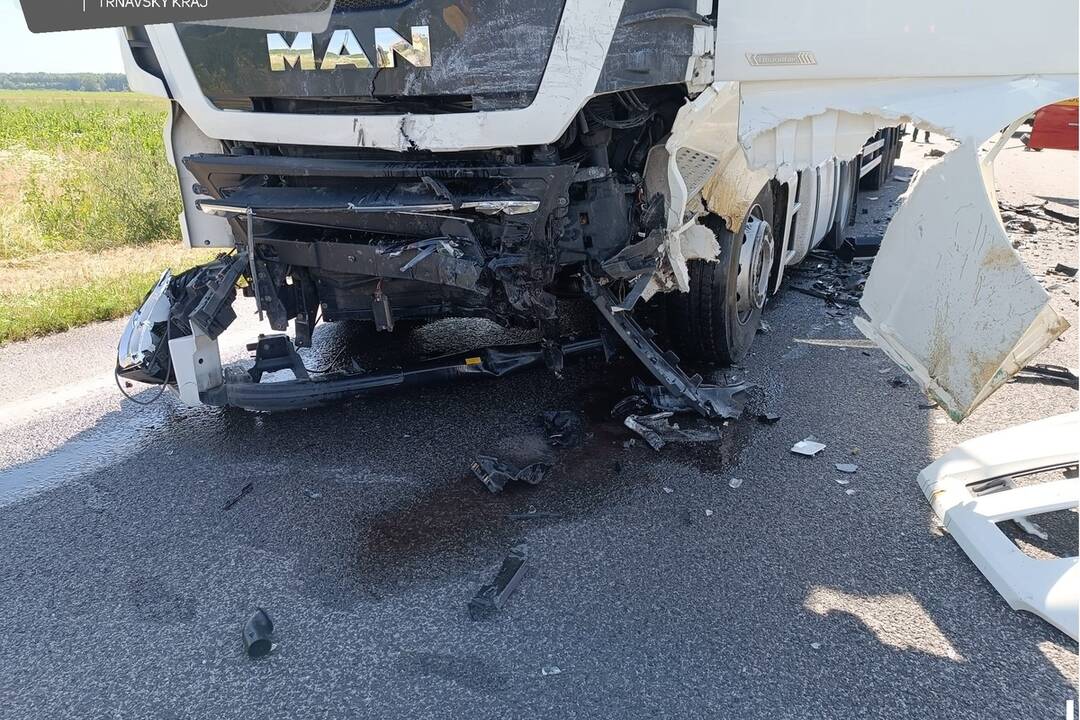 FOTO: Dopravná nehoda v okrese Dunajská Streda, foto 3