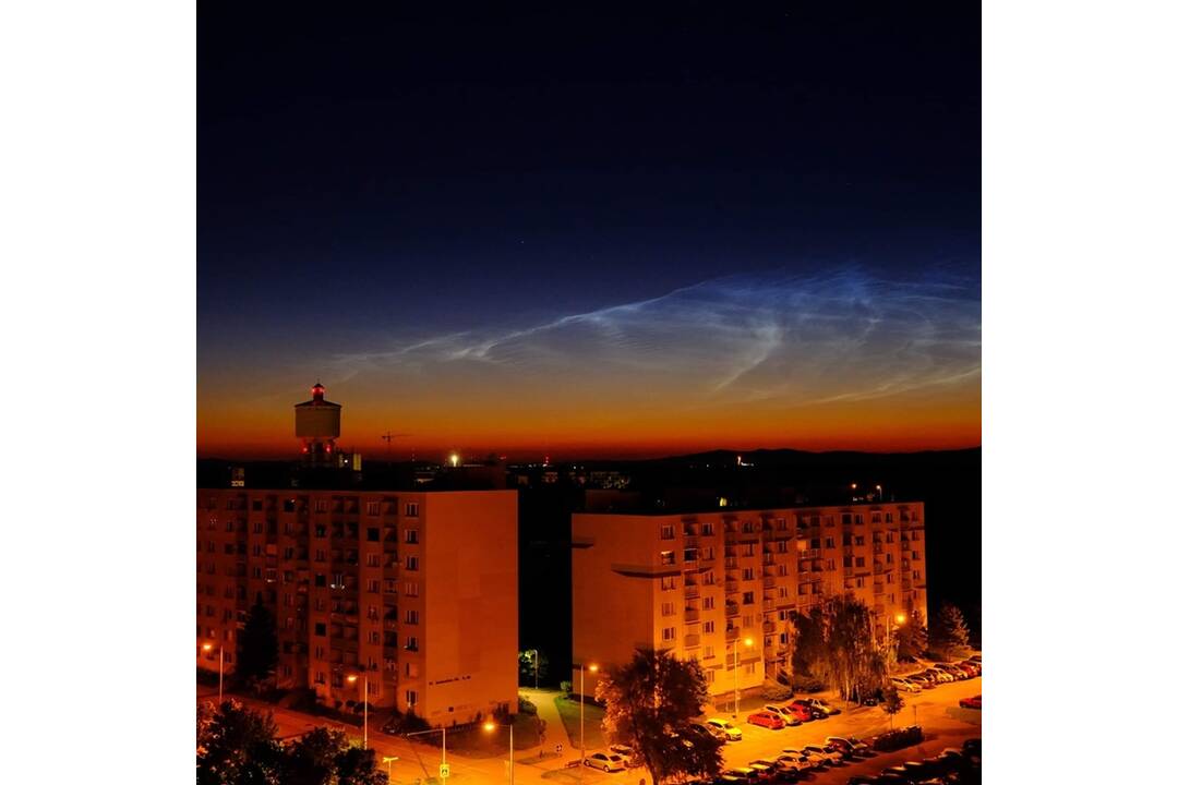 FOTO: Nočné svietiace oblaky nad Trnavou, foto 2