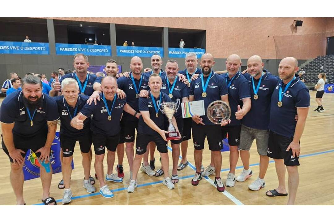 FOTO: Trnavskí hádzanári triumfovali v Portugalsku a získali titul majstrov Európy, foto 3