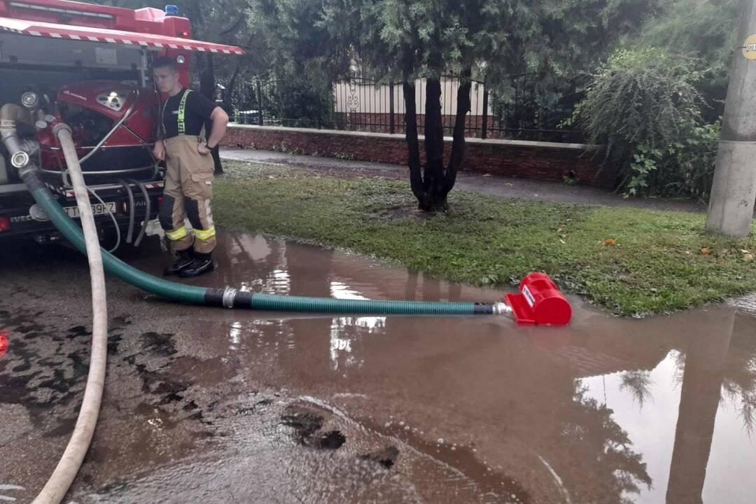 FOTO: Zásah hasičov po búrkach, foto 8