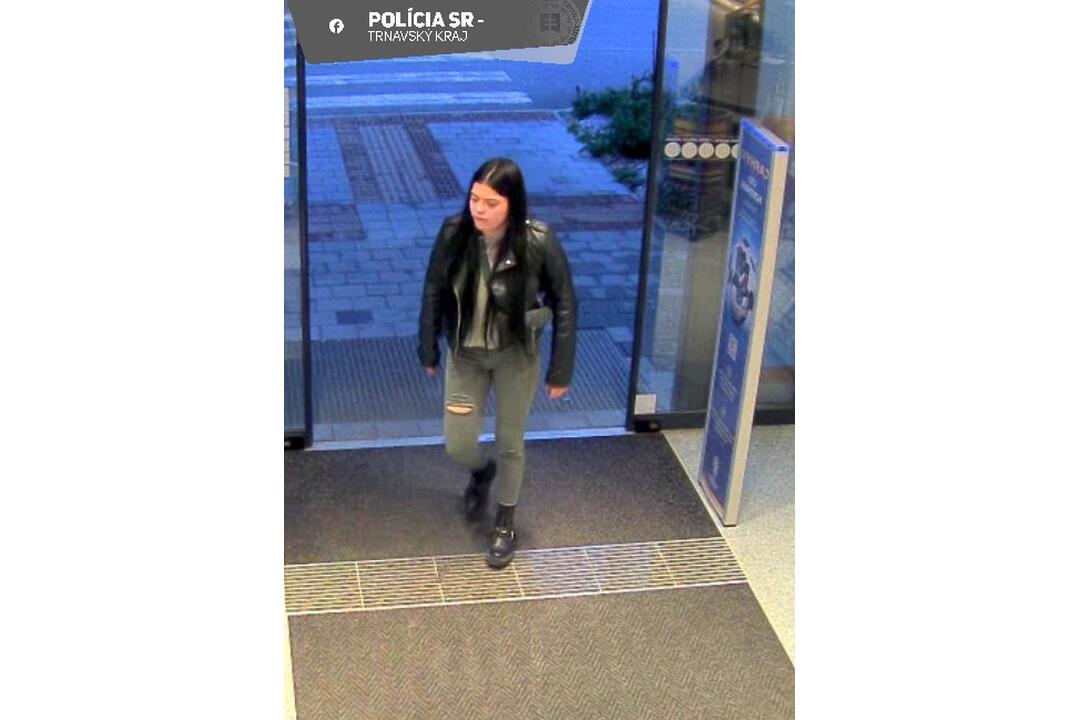 FOTO: Polícia pátra po totožnosti ženy na fotkách. Objasniť by mohla krádež v drogérii, foto 4
