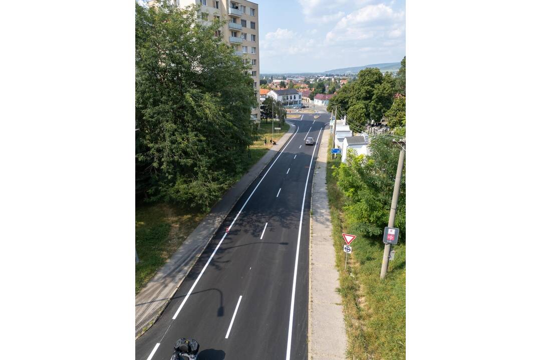 FOTO: Obnovená cesta medzi Hlohovcom a Bojničkami, foto 1