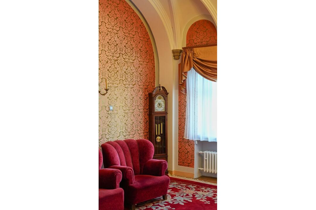 FOTO: Smolenický zámok otvára svoje brány turistom. Na prechádzke históriou uvidíte honosný interiér aj krásne výhľady, foto 10