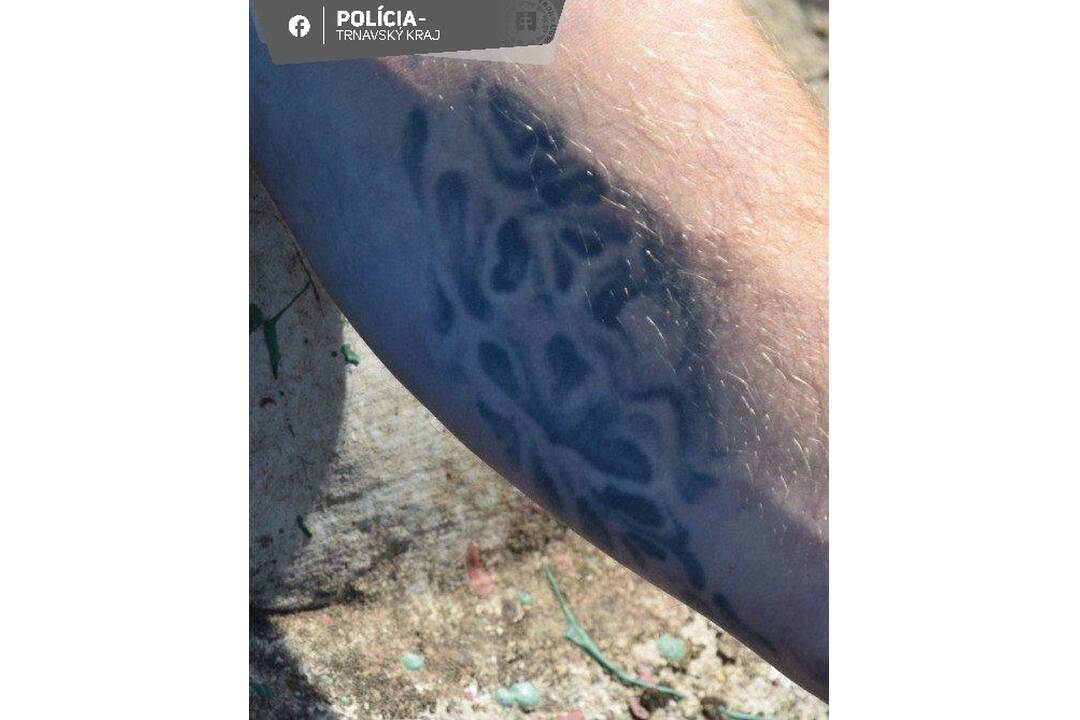 FOTO: Tetovania neznámeho mŕtveho muža, foto 1