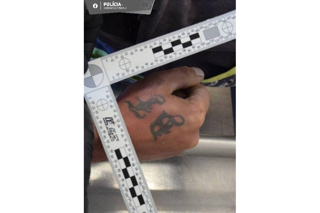 FOTO: Tetovania neznámeho mŕtveho muža, foto 4