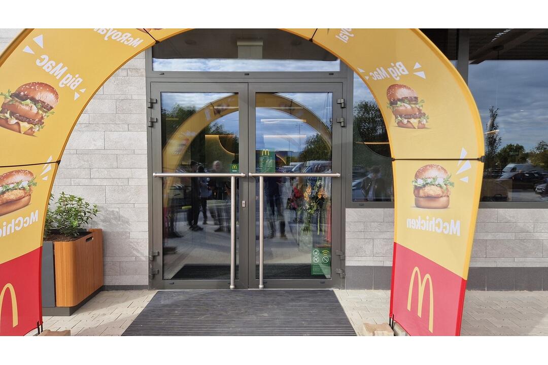 FOTO: V Piešťanoch otvorili McDonald´s, foto 4