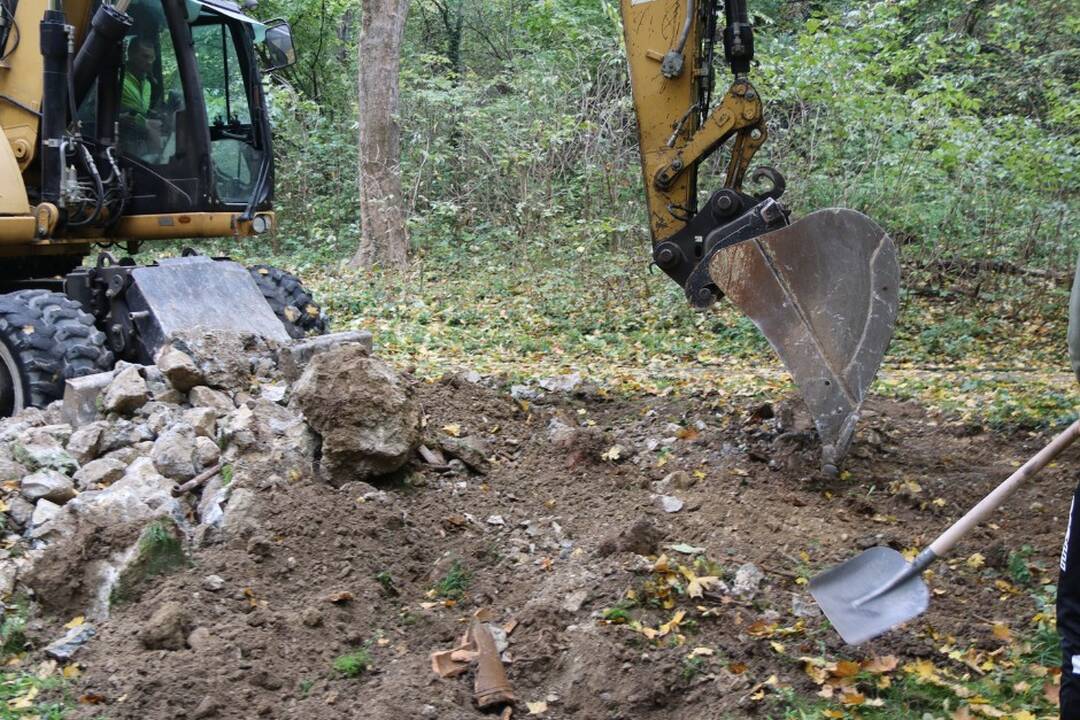 FOTO: Fontána pod grottou v Zámockej záhrade je minulosťou, foto 3