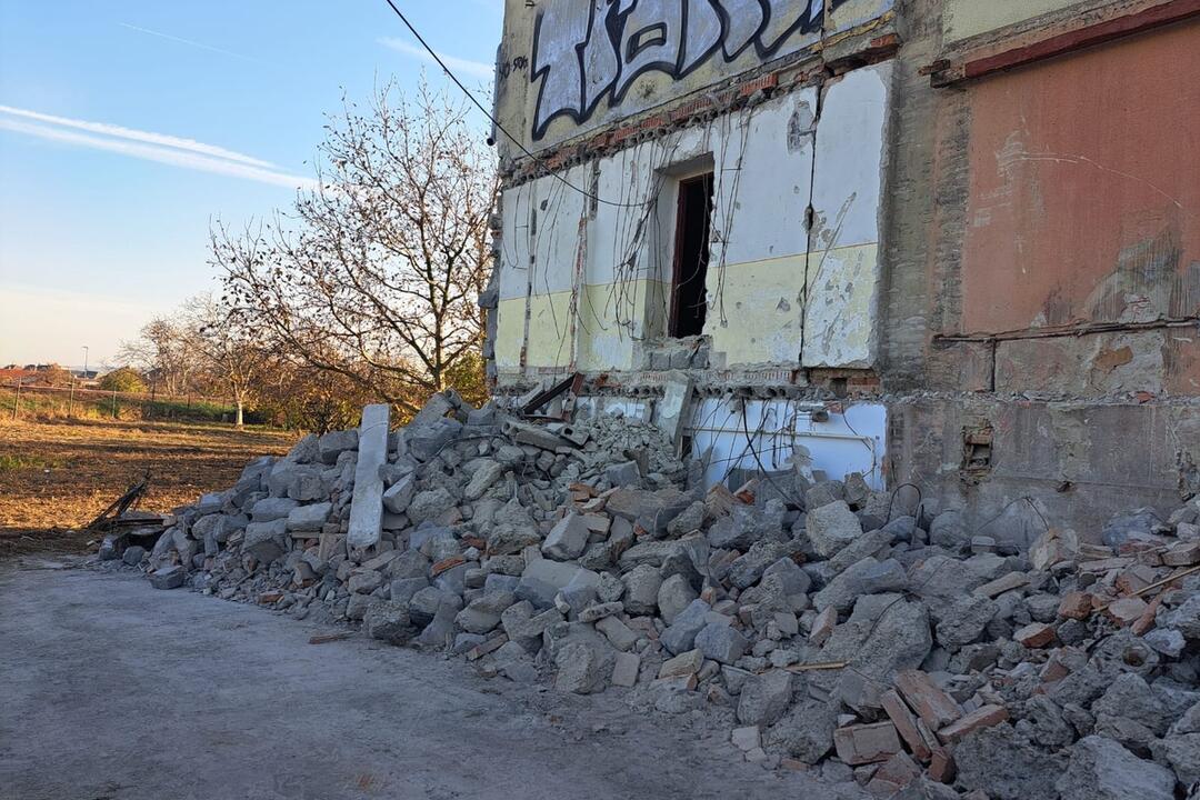 FOTO: V Leopoldove rekonštruujú mestské kino, foto 16