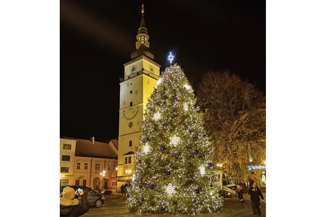 FOTO: Nový vianočný stromček v Trnave, foto 5
