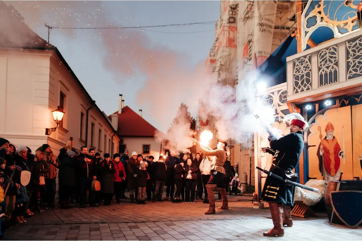 FOTO: V Trnave sa začnú stredoveké adventné trhy, foto 7