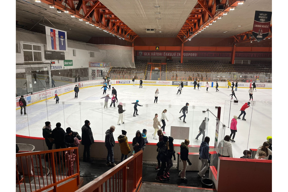 FOTO: Korčuliarsky maratón na zimnom štadión v Trnave, foto 1