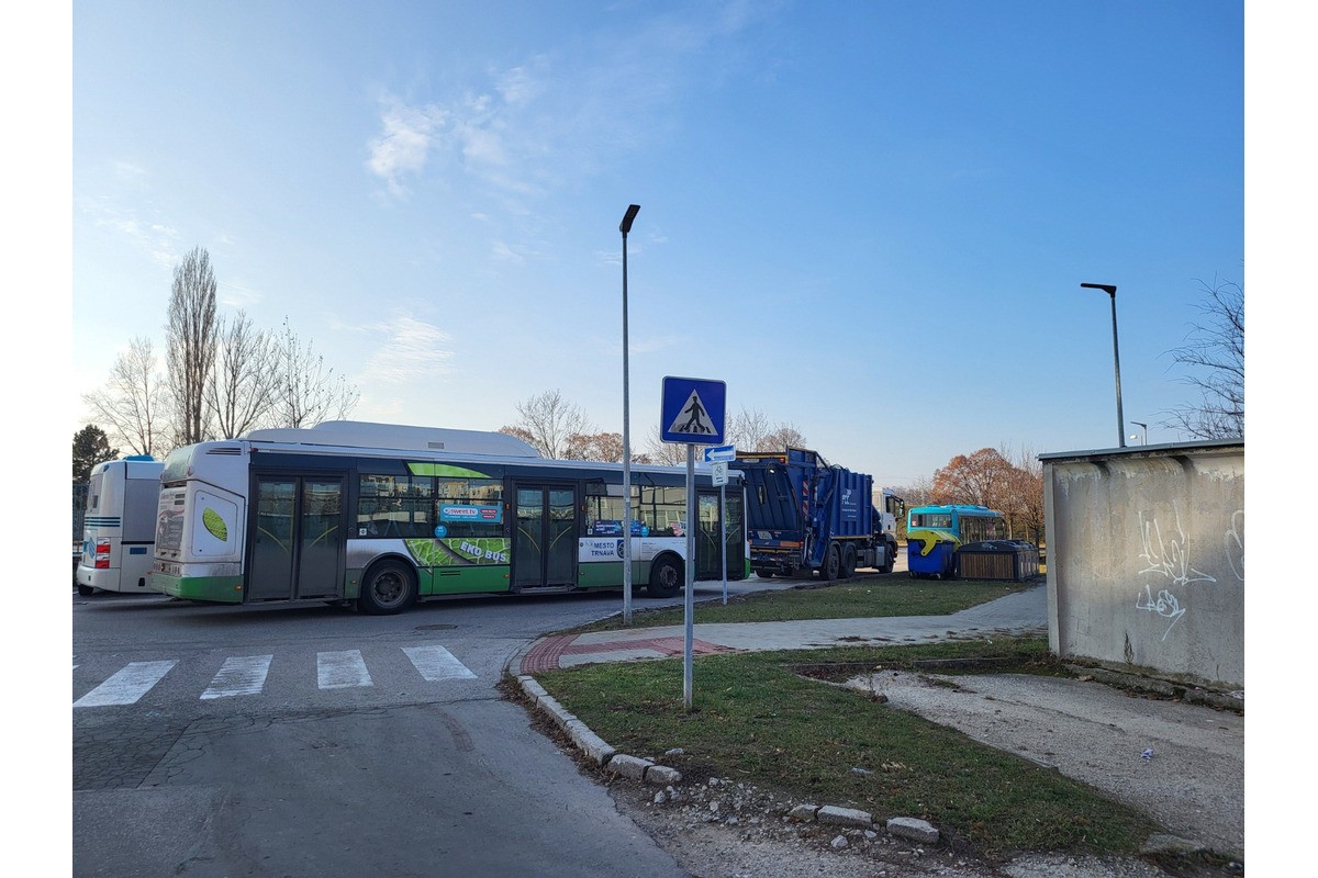 FOTO: Na sídlisku v Trnave je neustály chaos a žiadna bezpečnosť, sťažuje sa žena, foto 1
