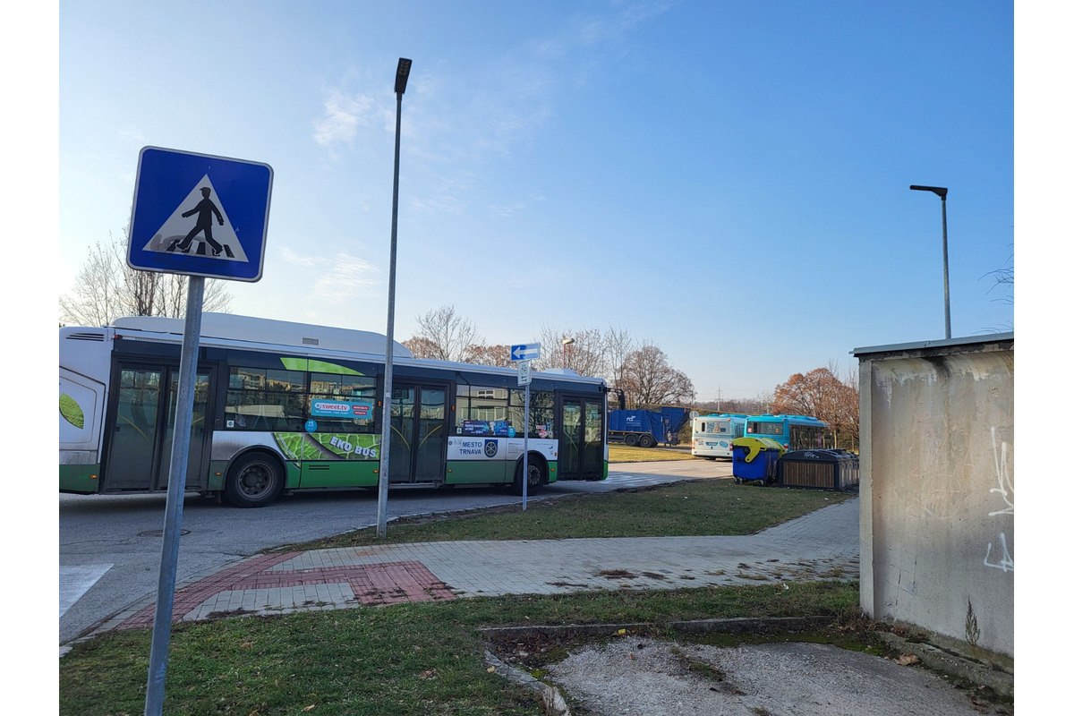 FOTO: Na sídlisku v Trnave je neustály chaos a žiadna bezpečnosť, sťažuje sa žena, foto 4