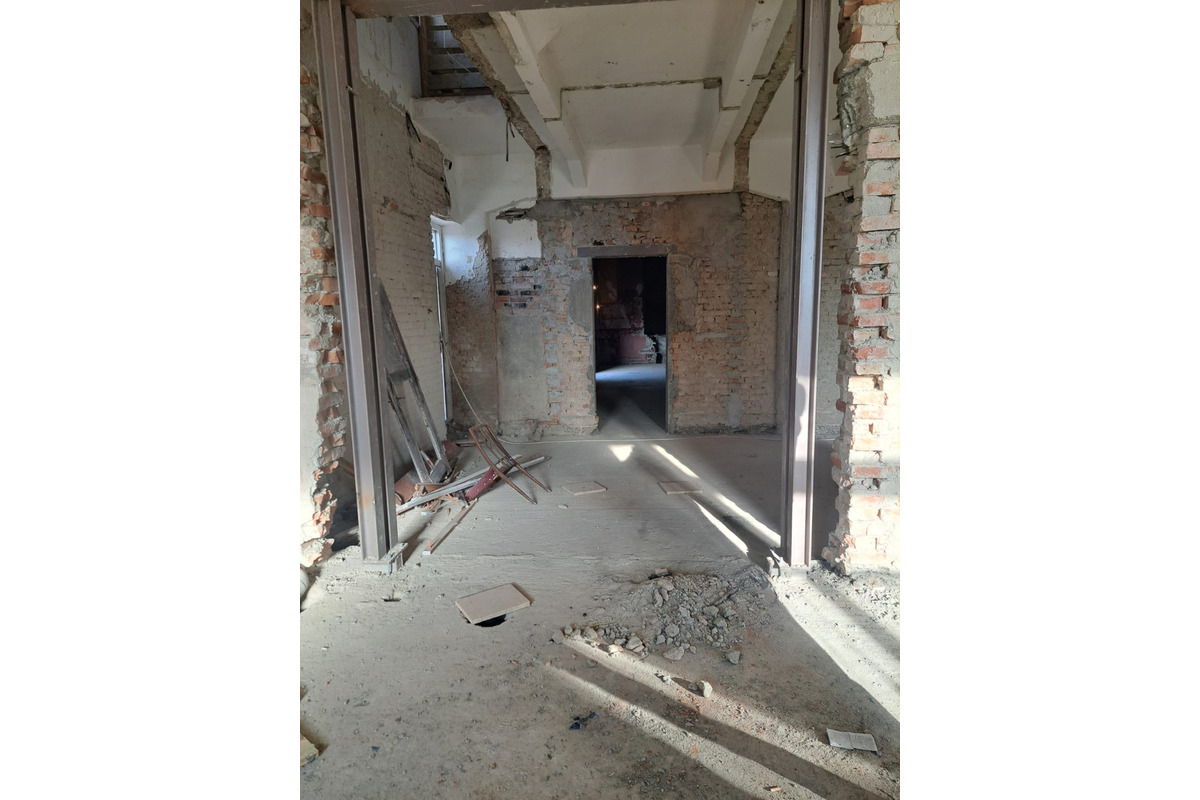 FOTO: Rekonštrukcia mestského kina v Leopoldove napreduje, foto 13