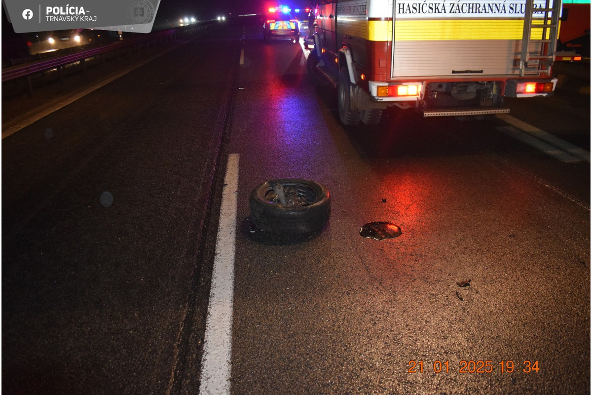 FOTO: Čelná zrážka na diaľnici D1, foto 4