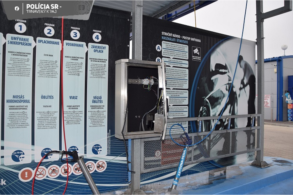 FOTO: Zlodeji vykrádali autoumývarne v Dunajskej Strede. Polícia hľadá páchateľa, foto 3