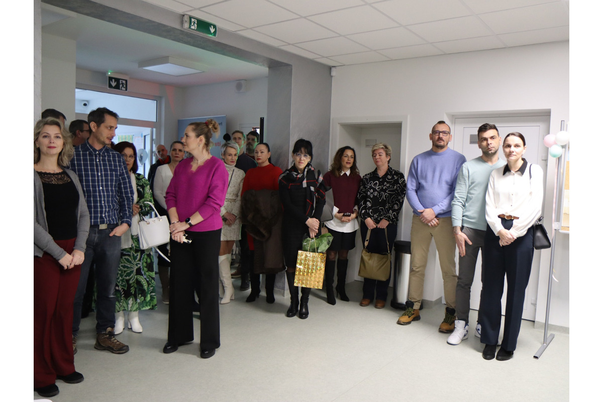 FOTO: V Hlohovci otvorili zrekonštruovanú škôlku. Takto to v nej vyzerá, foto 8