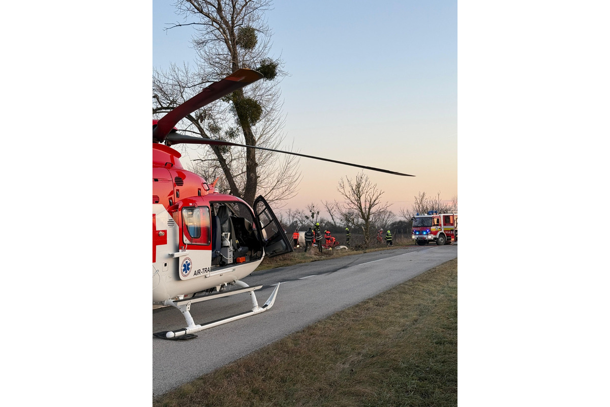 FOTO: Dopravná nehoda pri Dunajskej Strede, foto 2