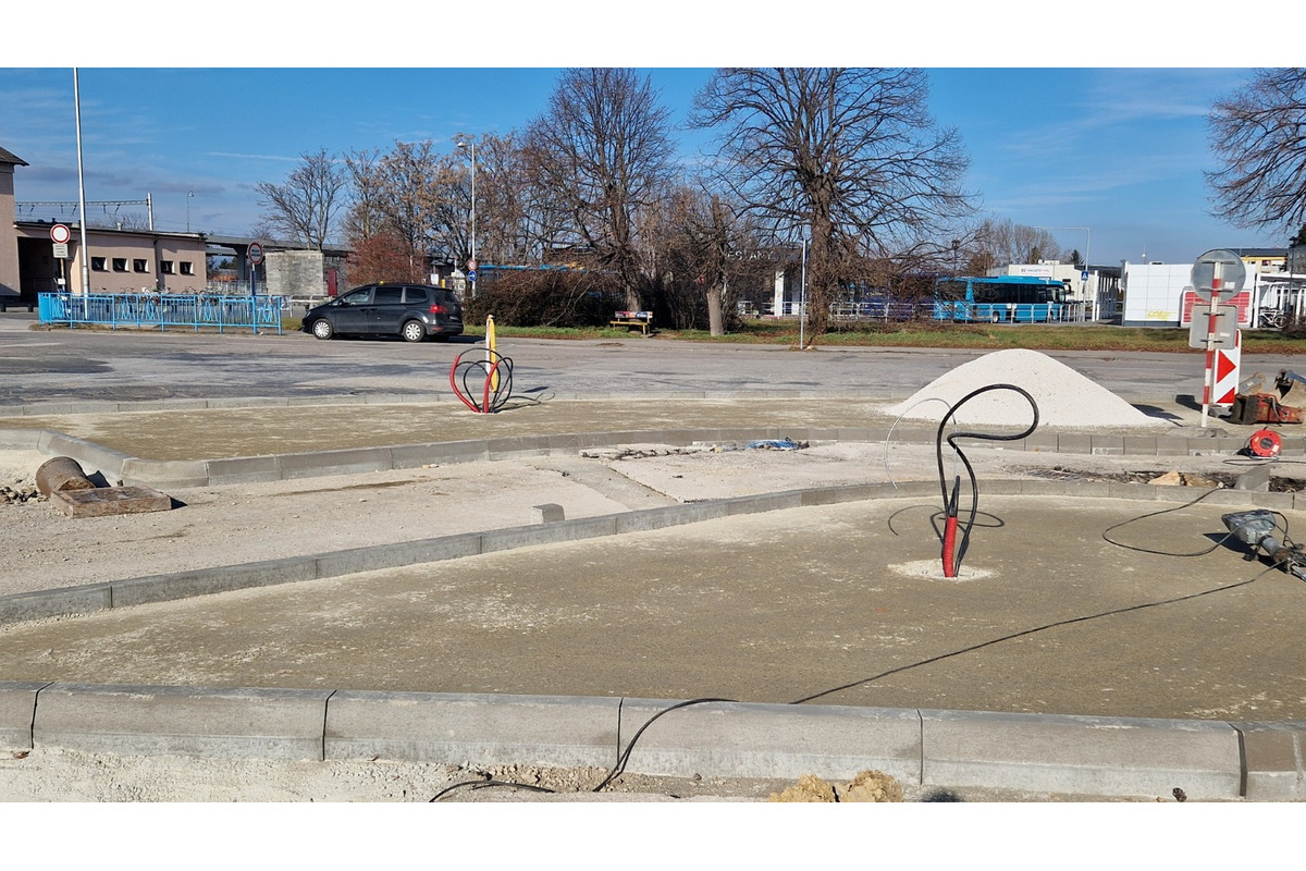 FOTO: Revitalizácia predstaničného priestoru v Piešťanoch, foto 3