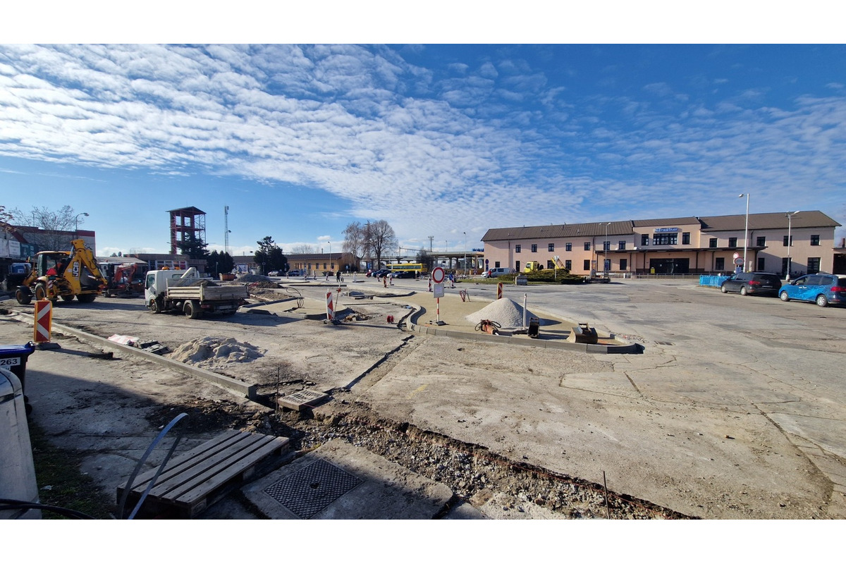 FOTO: Revitalizácia predstaničného priestoru v Piešťanoch, foto 7