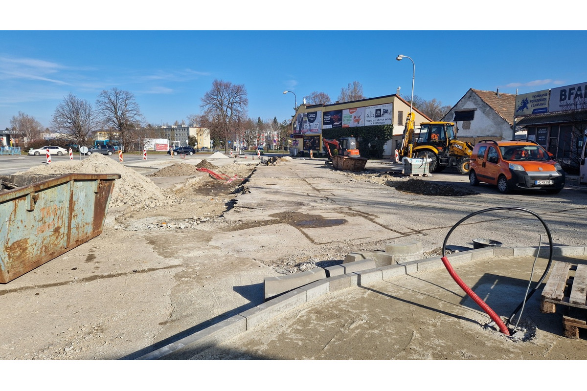 FOTO: Revitalizácia predstaničného priestoru v Piešťanoch, foto 9