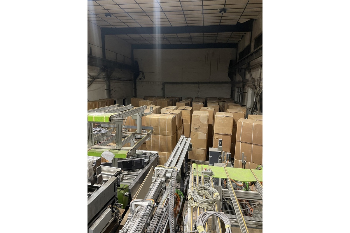 FOTO: Finančná správa odhalila doposiaľ najväčšiu výrobňu cigariet, foto 4