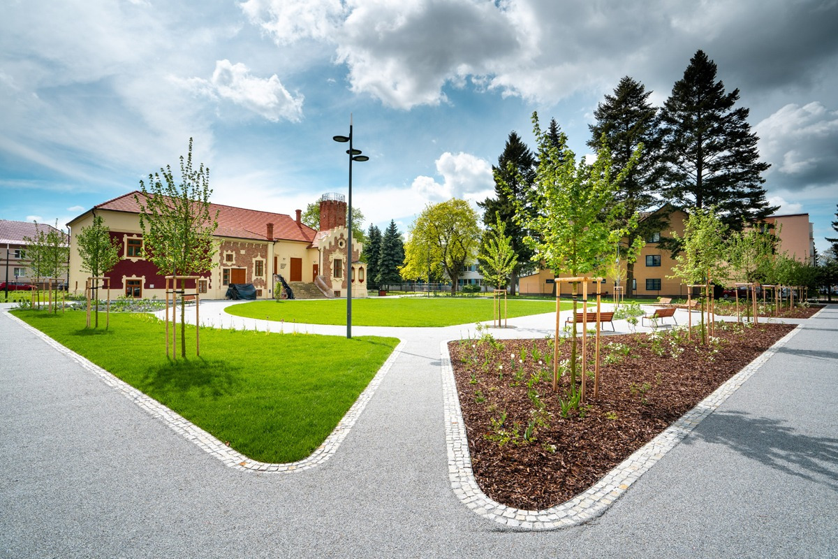 FOTO: V súťaži Stavba roka 2024 je aj Dom nádeje v Zavare a Park pri múzeu v Senici, foto 3