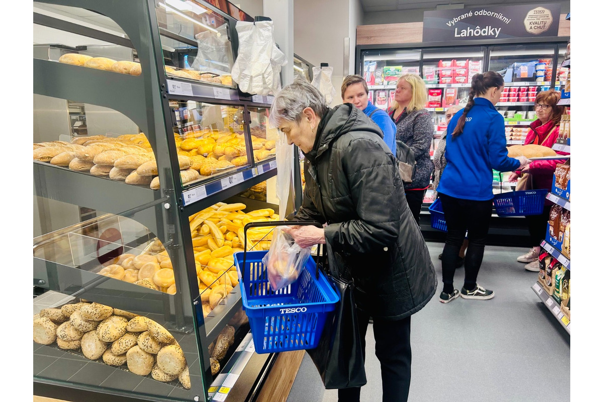 FOTO: V Leopoldove bola otvorená nová predajňa Tesco, foto 1