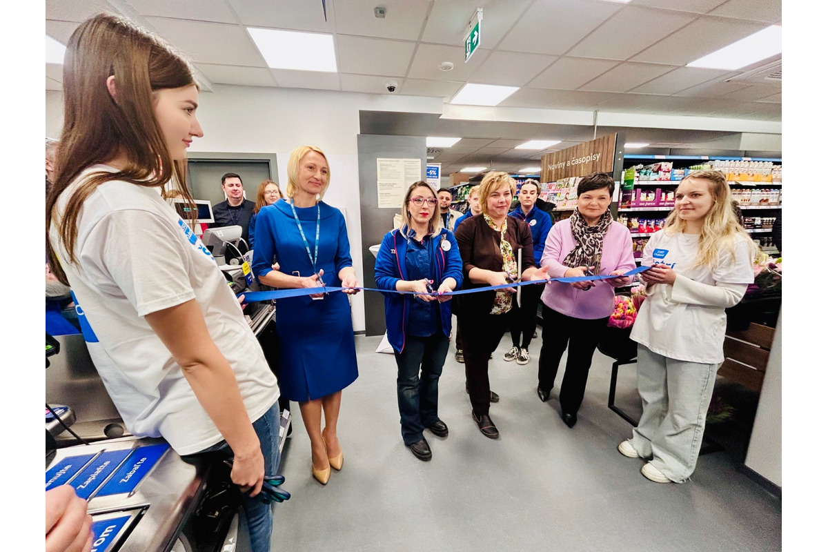 FOTO: V Leopoldove bola otvorená nová predajňa Tesco, foto 6