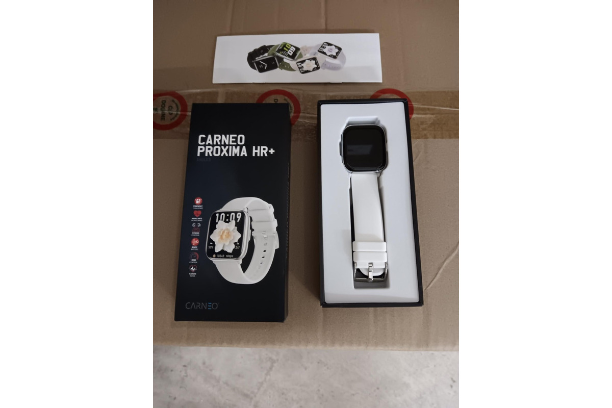 FOTO: Colníci zaistili falzifikáty smart hodiniek, foto 2