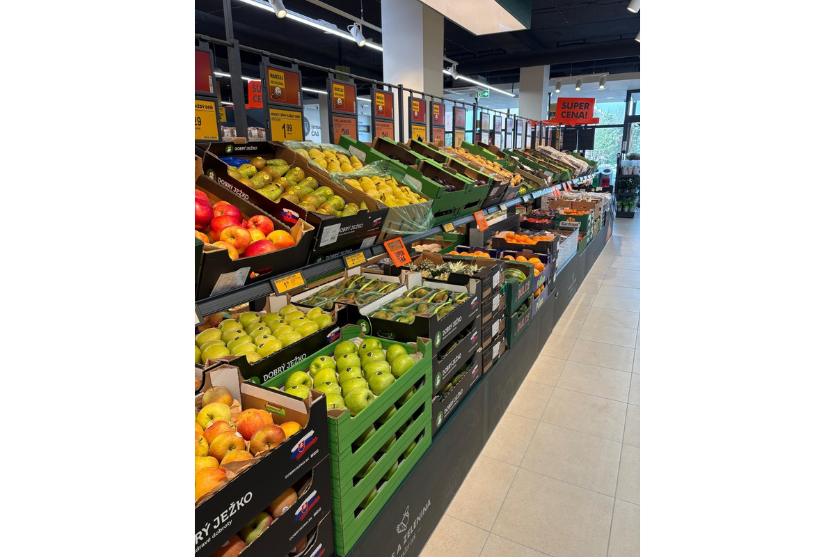 FOTO: V Senici oficiálne otvorili novú predajňu Biedronky, foto 4