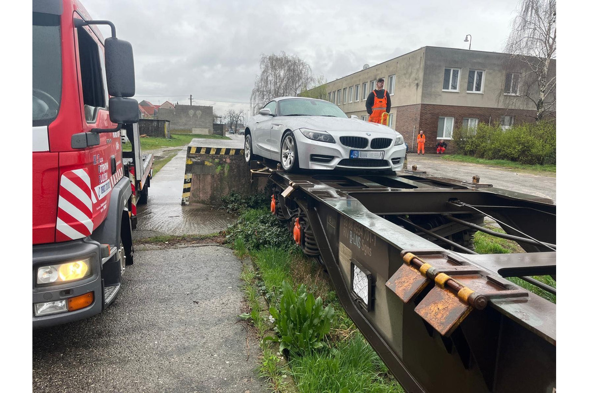 FOTO: Polícia v Seredi zažila počas víkendu nevšednú kuriozitu, foto 2