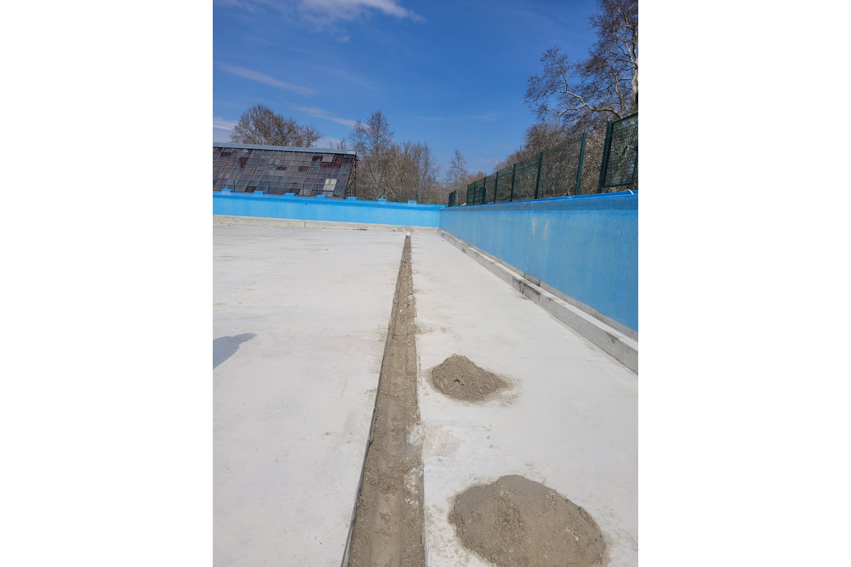 FOTO: Na kúpaliskách v Hlohovci a v Skalici prebieha rekonštrukcia, foto 4