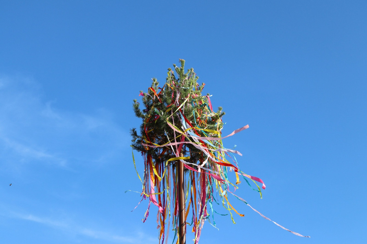FOTO: Takto vyzerala atmosféra počas stavania májov v Trnavskom kraji, foto 8