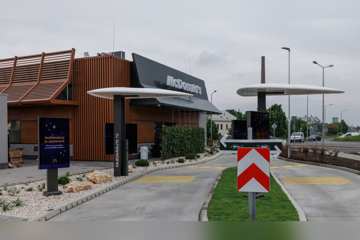 FOTO: Otvorenie novej prevádzky McDonald's v Trnave, foto 11