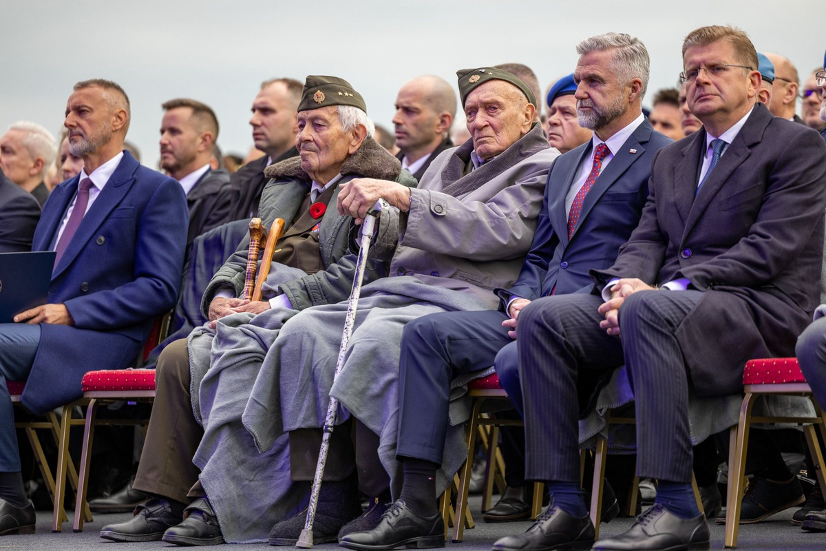 FOTO: Oslavy 80. výročia víťazstva nad fašizmom v Piešťanoch, foto 10