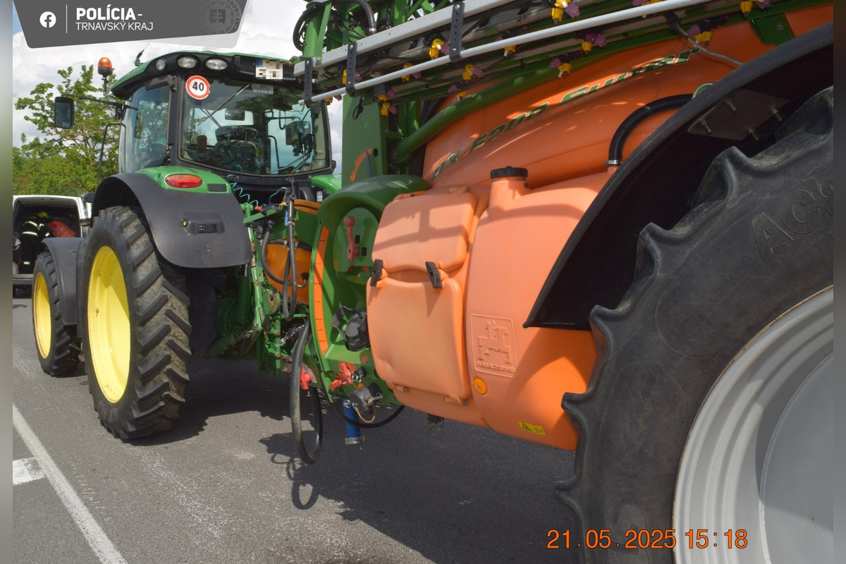 FOTO: Dopravná nehoda motorkára s traktorom, foto 3