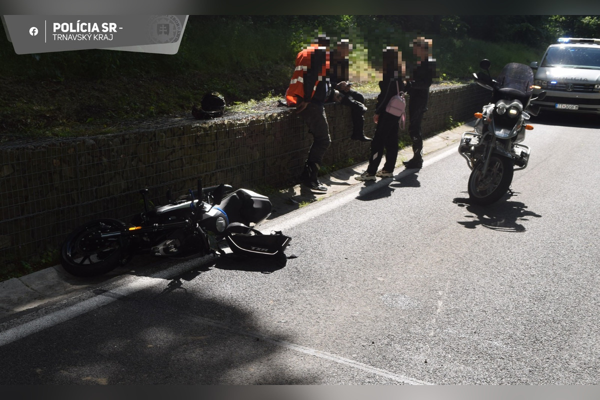 FOTO: Polícia riešila niekoľko dopravných nehôd motorkárov, foto 4