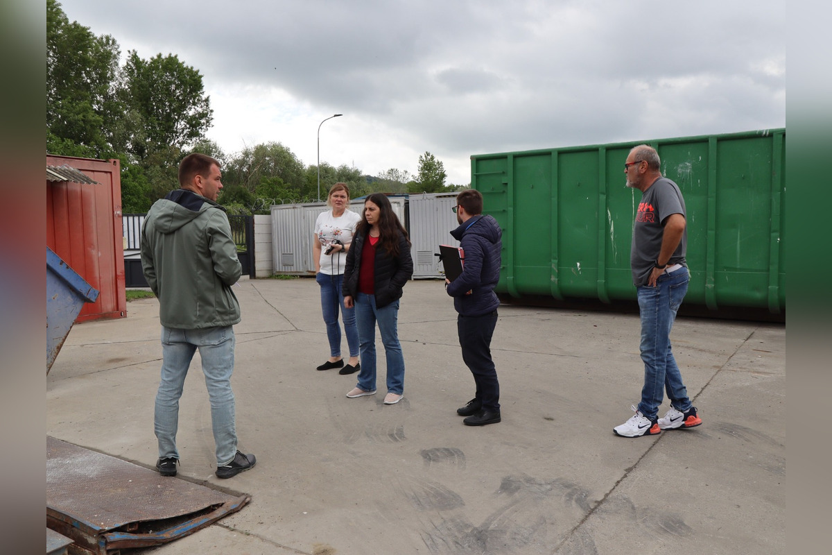 FOTO: Vedenie Hlohovca odovzdaním staveniska odštartovalo rozšírenie zberného dvora v Šulekove, foto 2