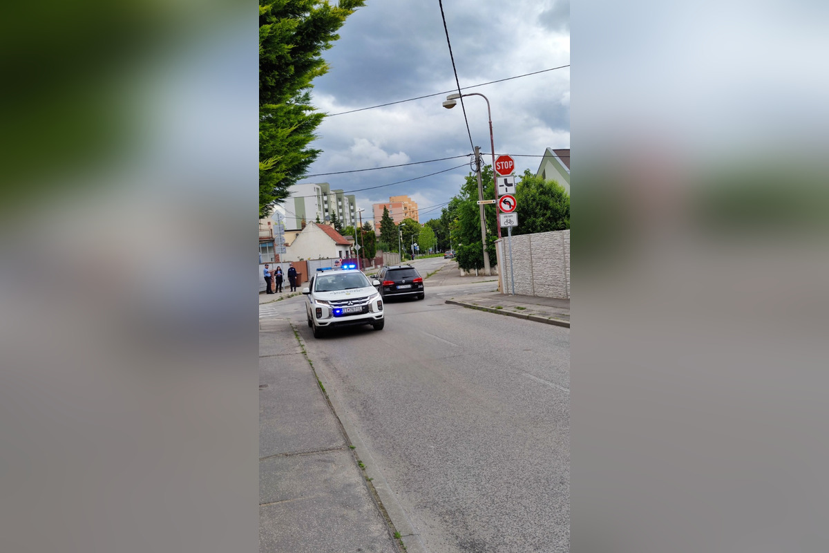 FOTO: V Trnave osadili nové dopravné značky. Vodiči kritikou nešetria, foto 3