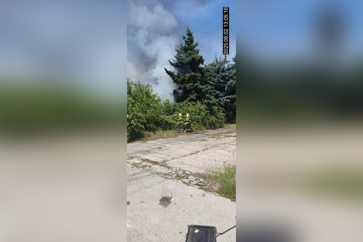 FOTO: V Seredi došlo k požiaru v opustenom areáli bývalého Milexu, foto 6