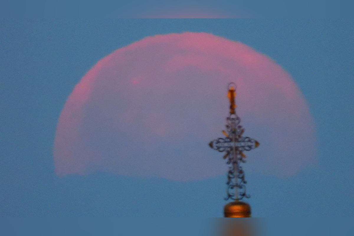 FOTO: Jahodový spln mesiaca nad Trnavou, foto 8