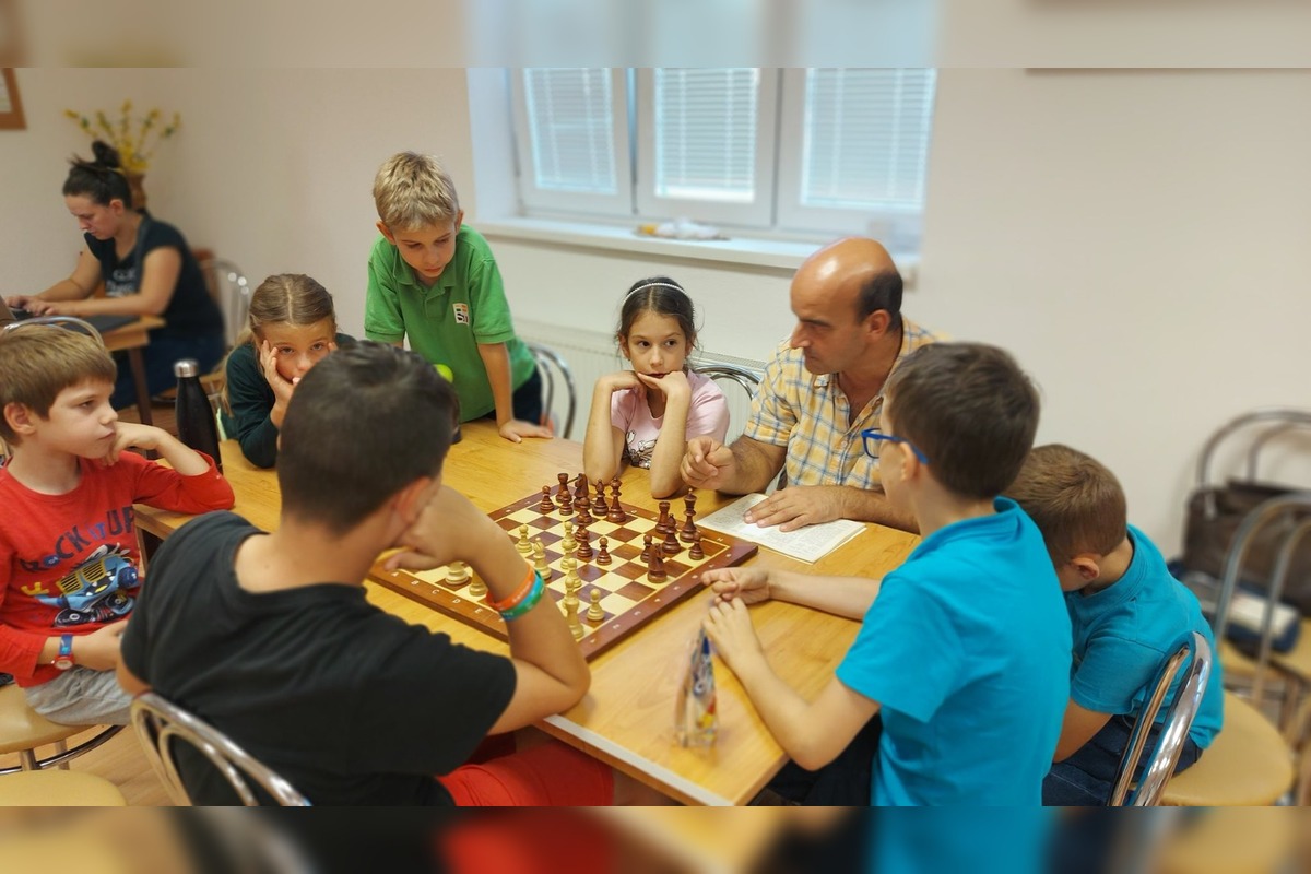 FOTO: Zomrel obľúbený tréner šachu Trnavčanov Roman Kozinka, foto 6