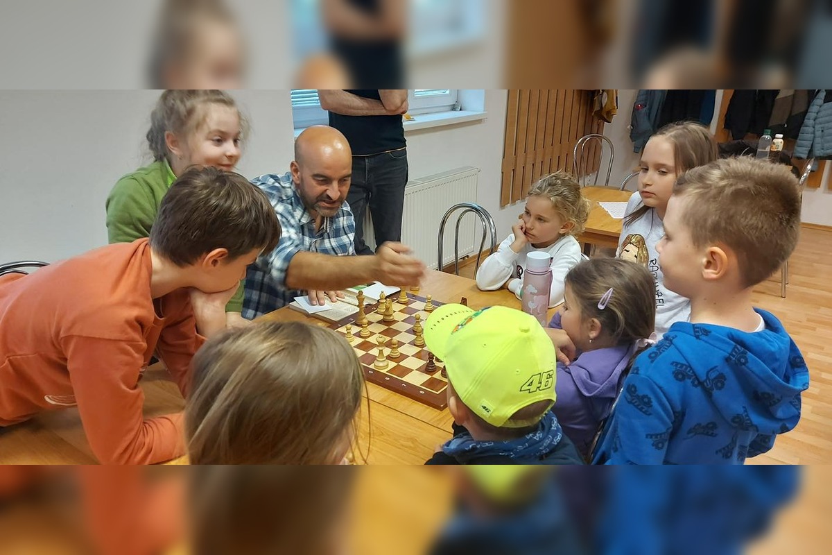 FOTO: Zomrel obľúbený tréner šachu Trnavčanov Roman Kozinka, foto 7