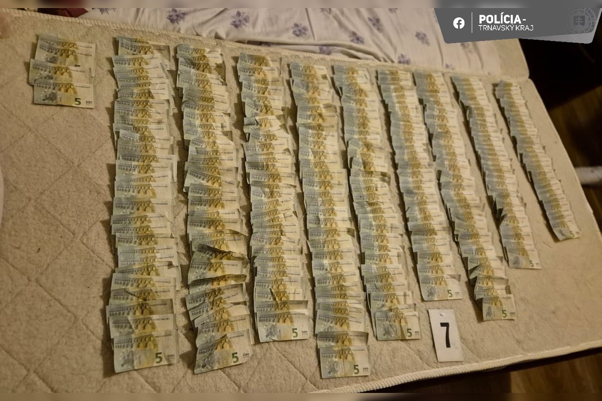FOTO: Krádež v galantskom okrese: Muž ukradol z herne niekoľko tisíc eur, foto 3