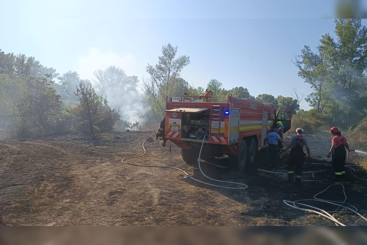 FOTO: Varenie v prírode v Drahovciach spôsobilo požiar, foto 1