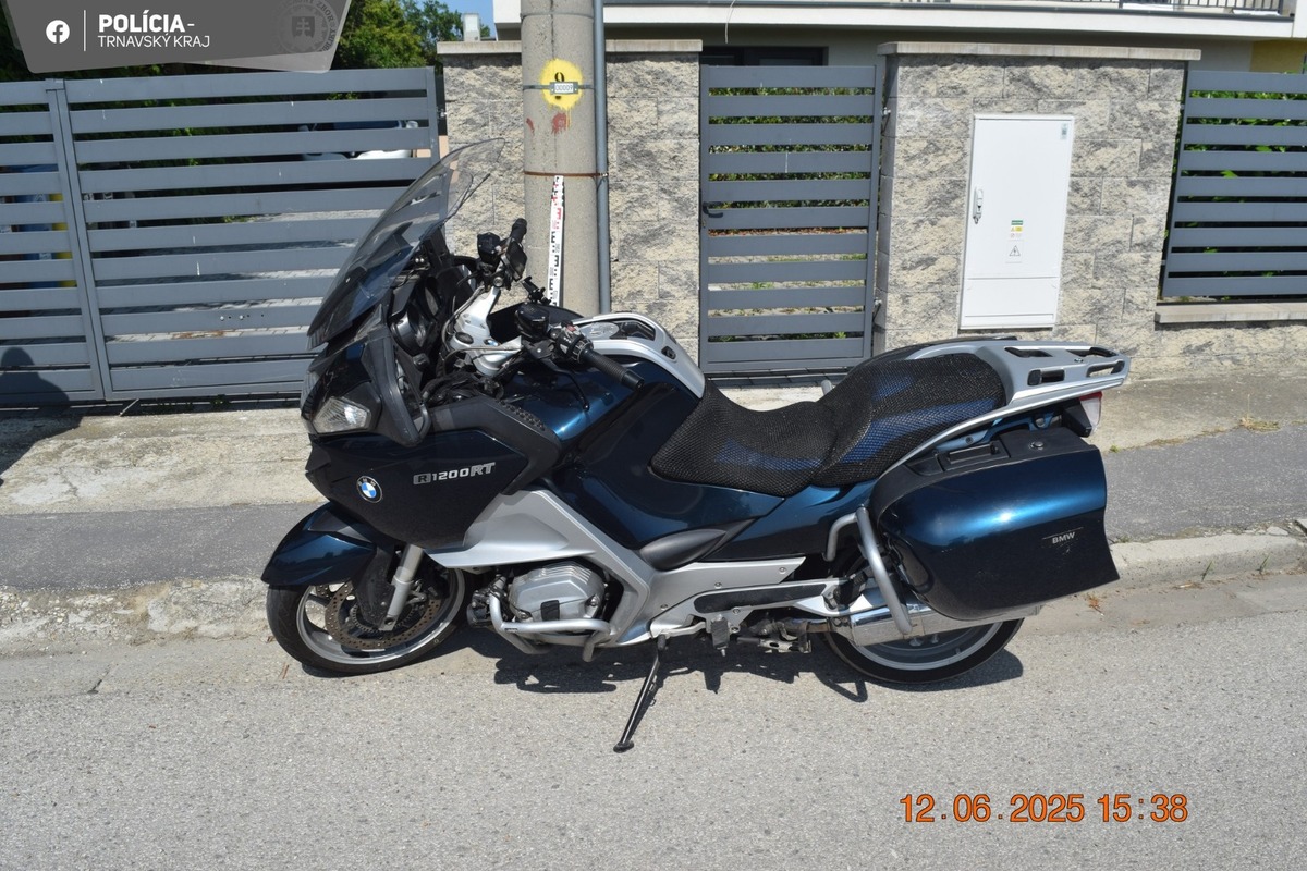 FOTO: Polícia hľadá svedkov nehody, pri ktorej sa zranila staršia cyklistka, foto 2