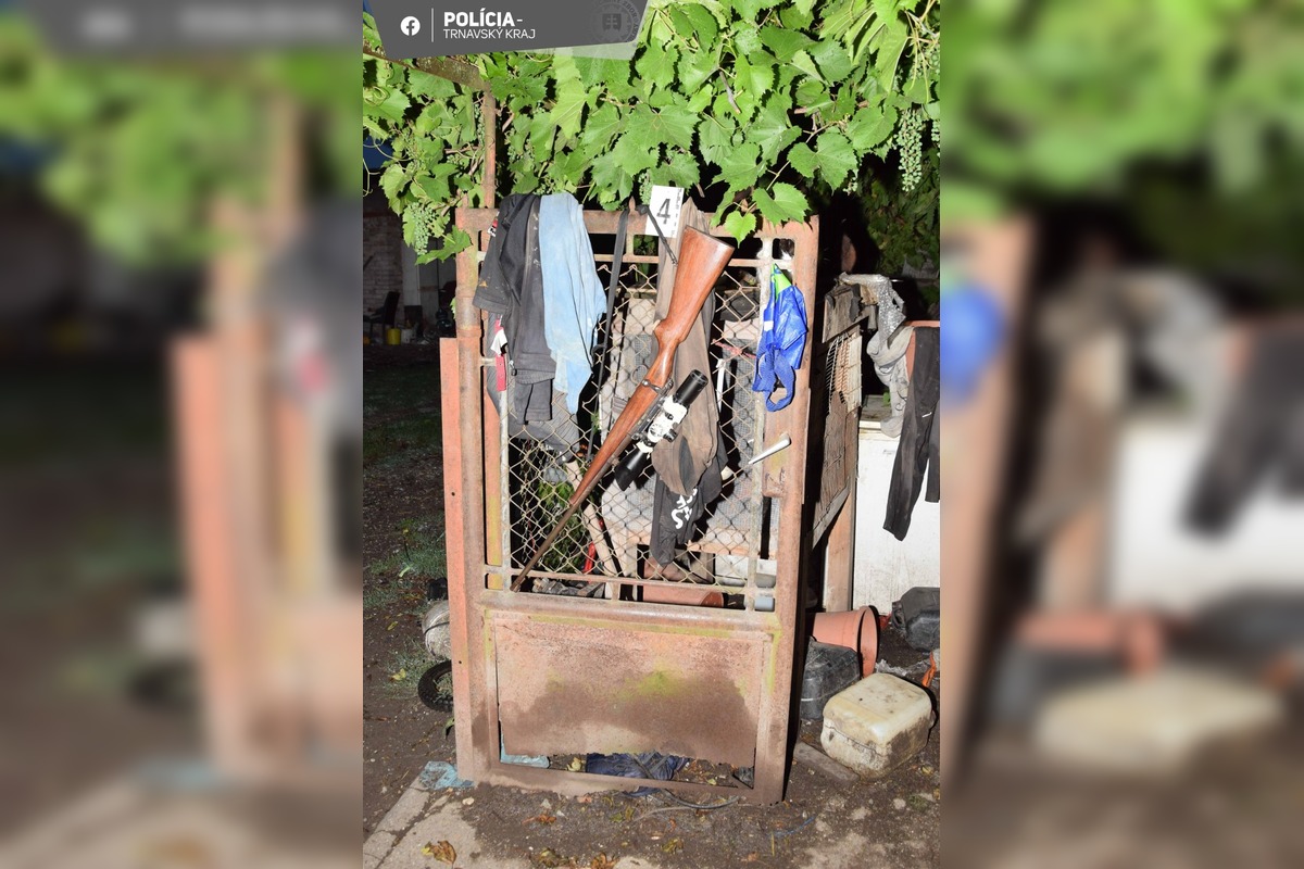 FOTO: Policajti z Dunajskej Stredy zadržali dvoch dílerov, foto 1